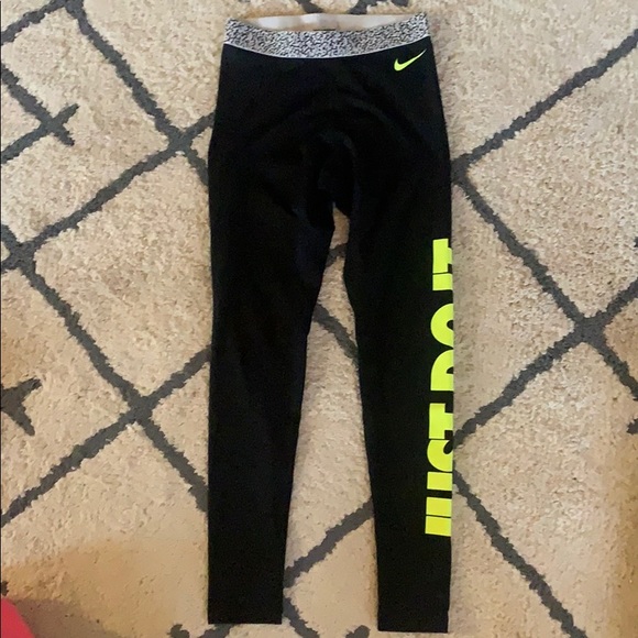 Nike Pro Dri-Fit Leggings - Picture 4 of 4